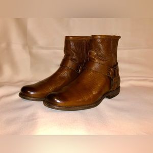 Excellent condition Frye boots.